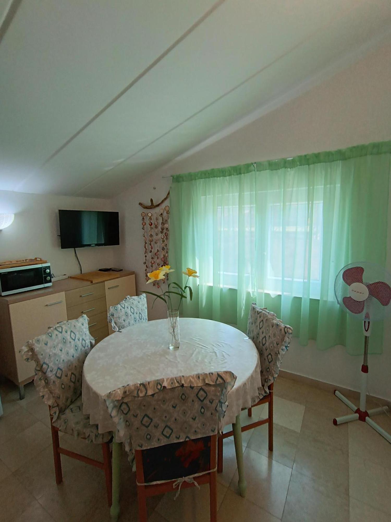 Levak Apartments - Apt. 1 Пьешчана-Увала Экстерьер фото